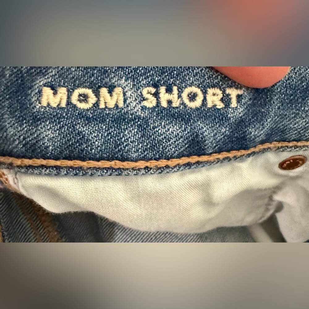 American Eagle Outfitters Ripped Mom Jean Shorts Size 00 - Picture 5 of 5